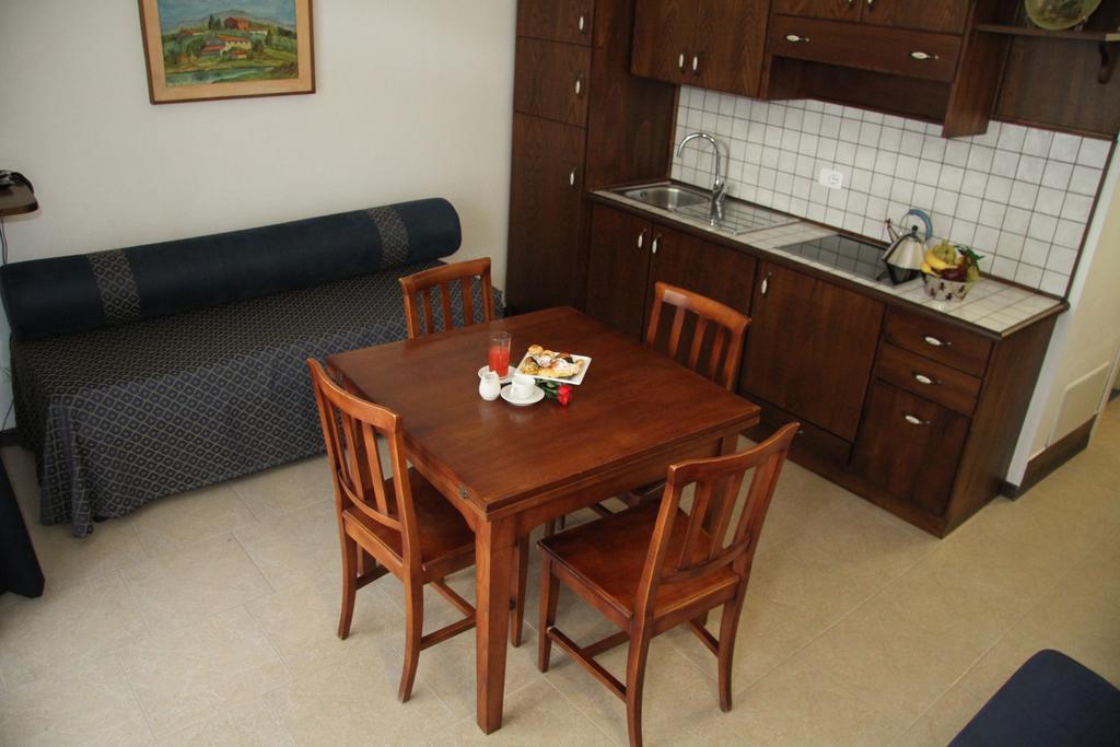 Residence I Due Pini Марина-ди-Гроссето Номер фото
